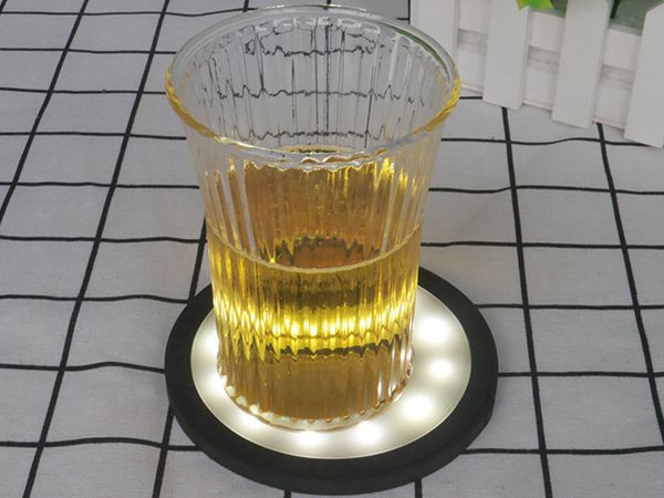 led杯垫水杯摆放效果 led杯垫水杯摆放效果